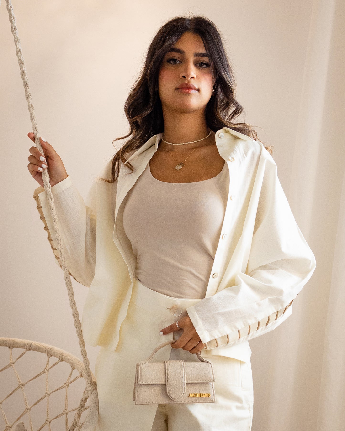 ALORA "off white"