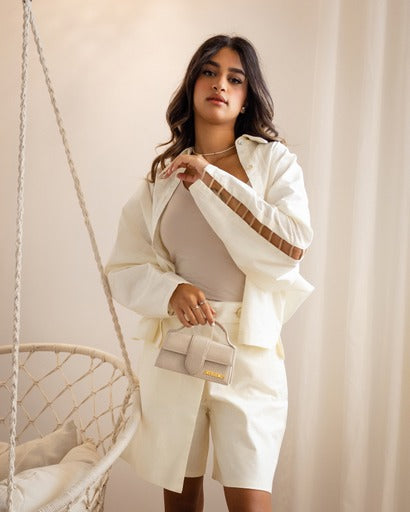 ALORA "off white"